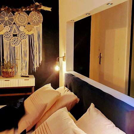 Le 4 Feuilles En.Camargue Hotell Bernis Eksteriør bilde
