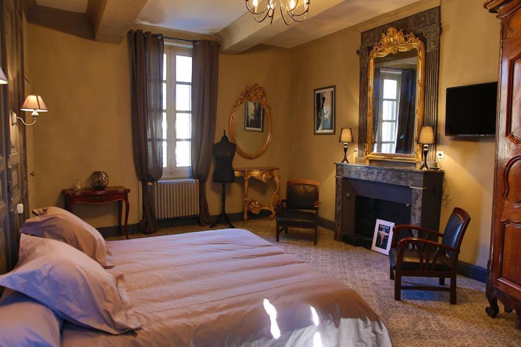 Le 4 Feuilles En.Camargue Hotell Bernis Eksteriør bilde