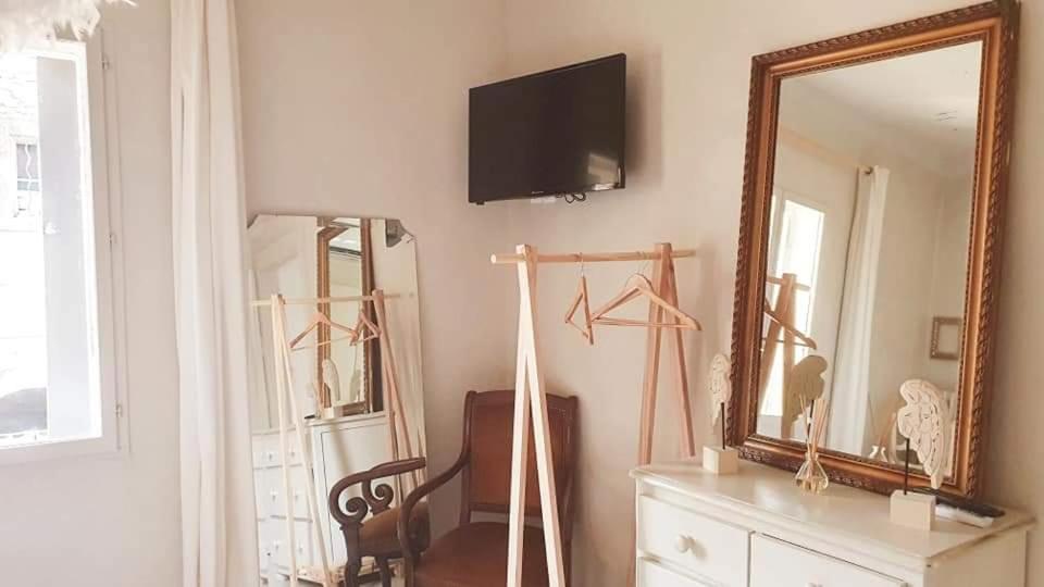 Le 4 Feuilles En.Camargue Hotell Bernis Eksteriør bilde