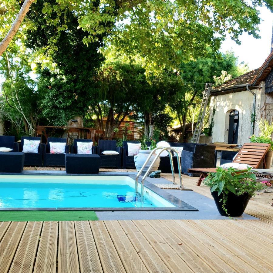 Le 4 Feuilles En.Camargue Hotell Bernis Eksteriør bilde